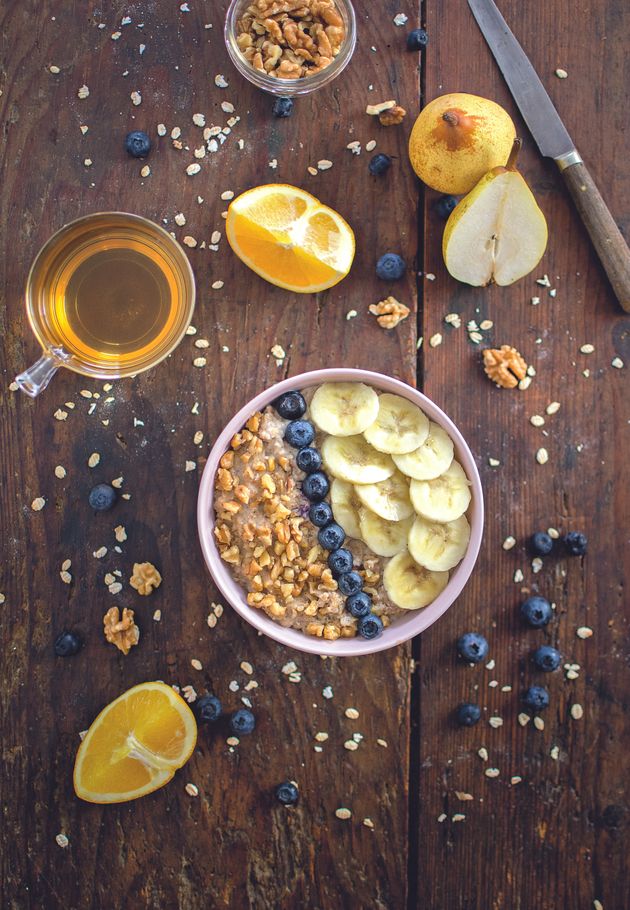 Le traditionnel porridge aux flocons d'avoine qui tient au ventre toute la matinée.