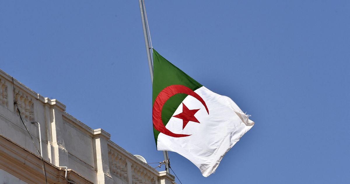 Algeria recalls its ambassador to France for "consultations" |  The HuffPost thumbnail