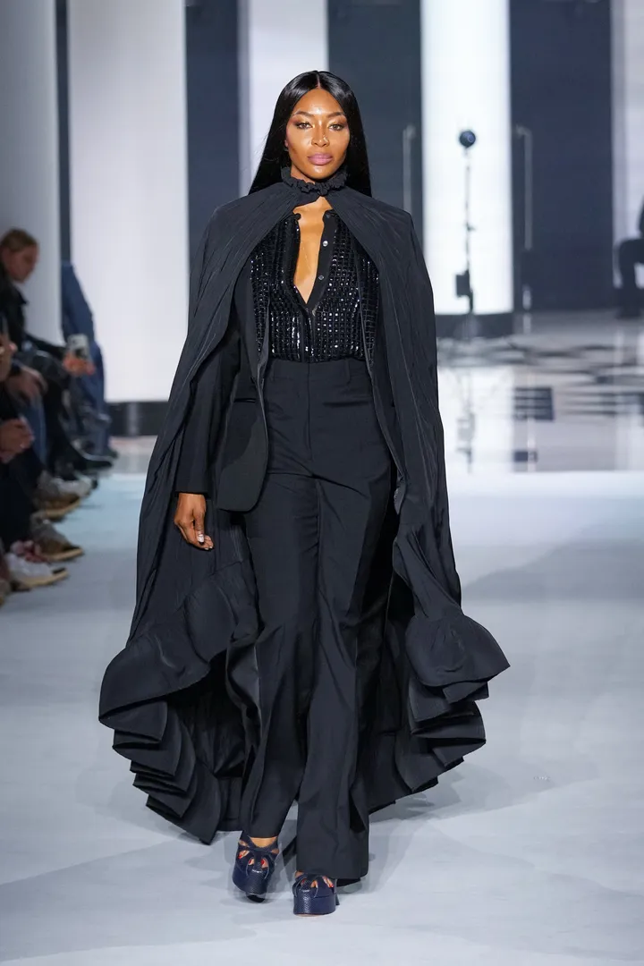 Naomi Campbell steals Lanvin show at Paris Fashion Week - WTOP News