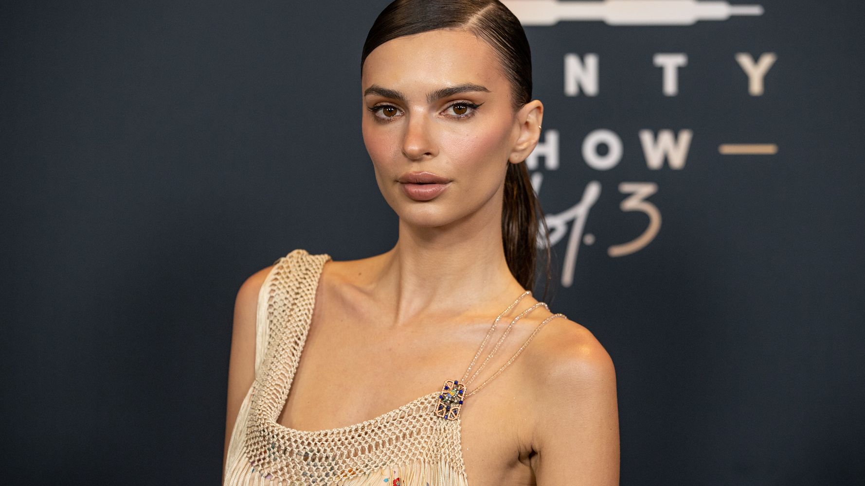Emily Ratajkowski Says Robin Thicke Sexually Assaulted Her During 'Blurred Lines' Shoot