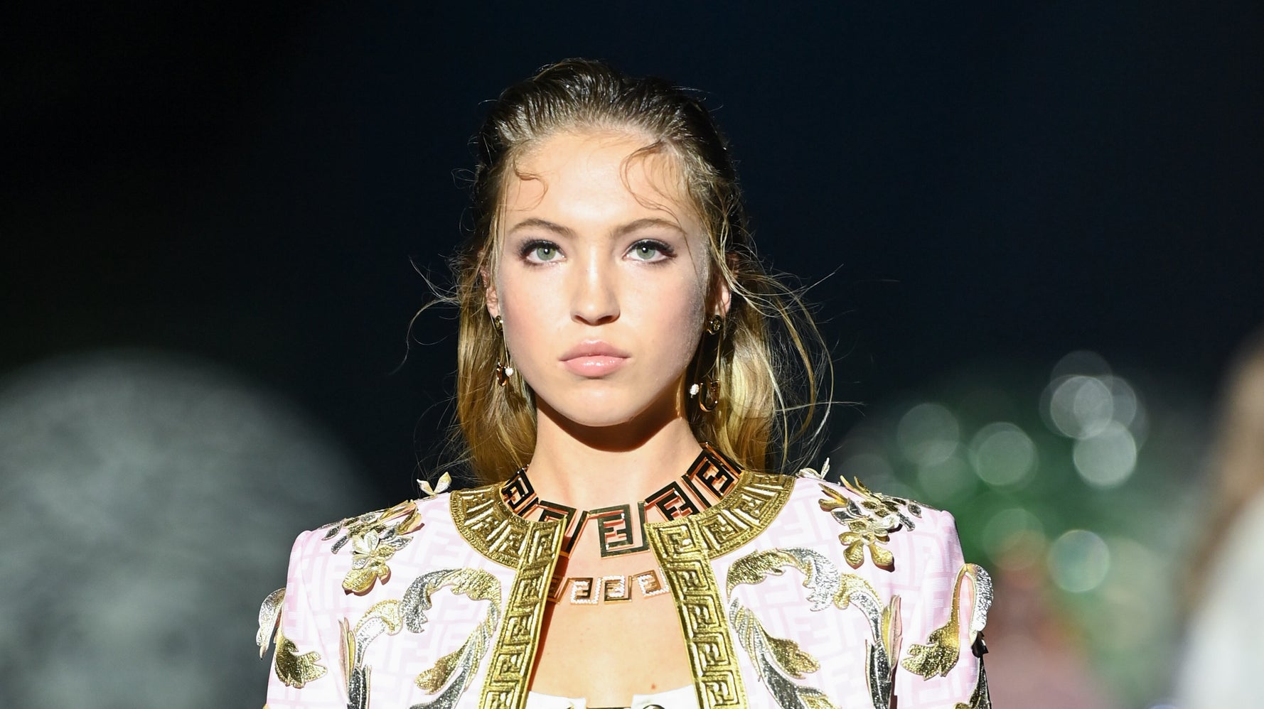 Model Lila Moss Had Her Insulin Pump On Full Display While Walking Runway