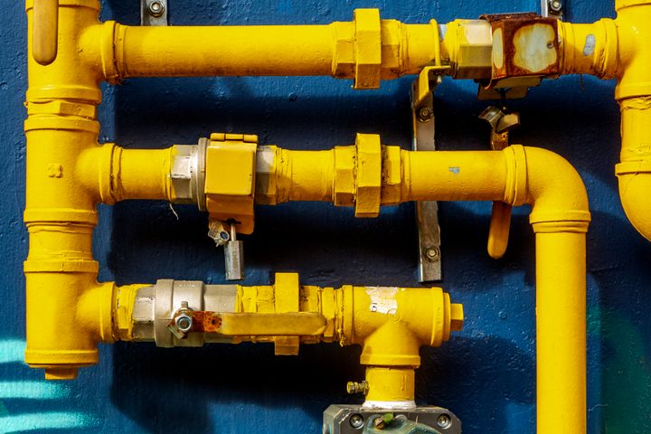 Singapore, yellow gas pipes