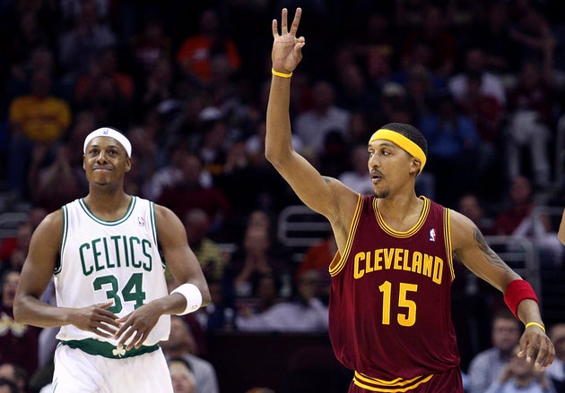 O Tζαμάριο Μουν (δεξιά) που είχε αγωνιστεί και στον Ολυμπιακό είναι ανάμεσα στους 18 πρώην παίκτες του ΝΒΑ που εμπλέκονται στο σκάνδαλο.