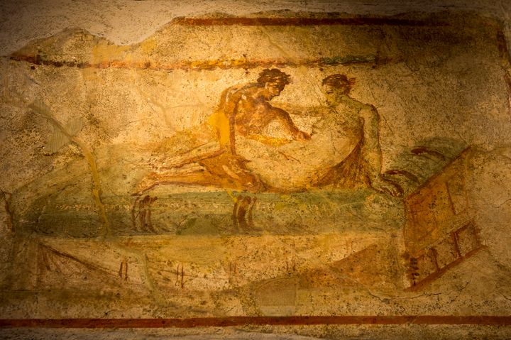 Ερωτική τοιχογραφία στην Πομπηία (Photo by Wolfgang Kaehler/LightRocket via Getty Images)