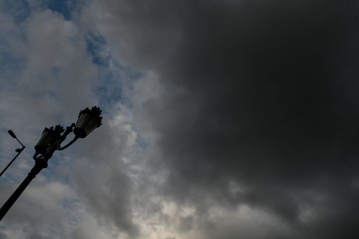 Σύννεφα καταιγίδας πάνω από την Αθήνα, Σάββατο 9 Οκτωβρίου 2021 (ΤΑΤΙΑΝΑ ΜΠΟΛΑΡΗ/ EUROKINISSI)
