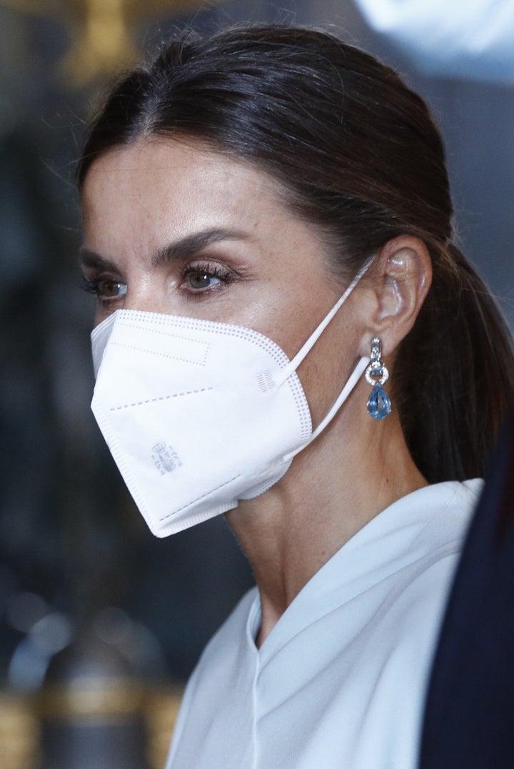La reina Letizia en la recepción en el Palacio Real con motivo de la Fiesta Nacional.