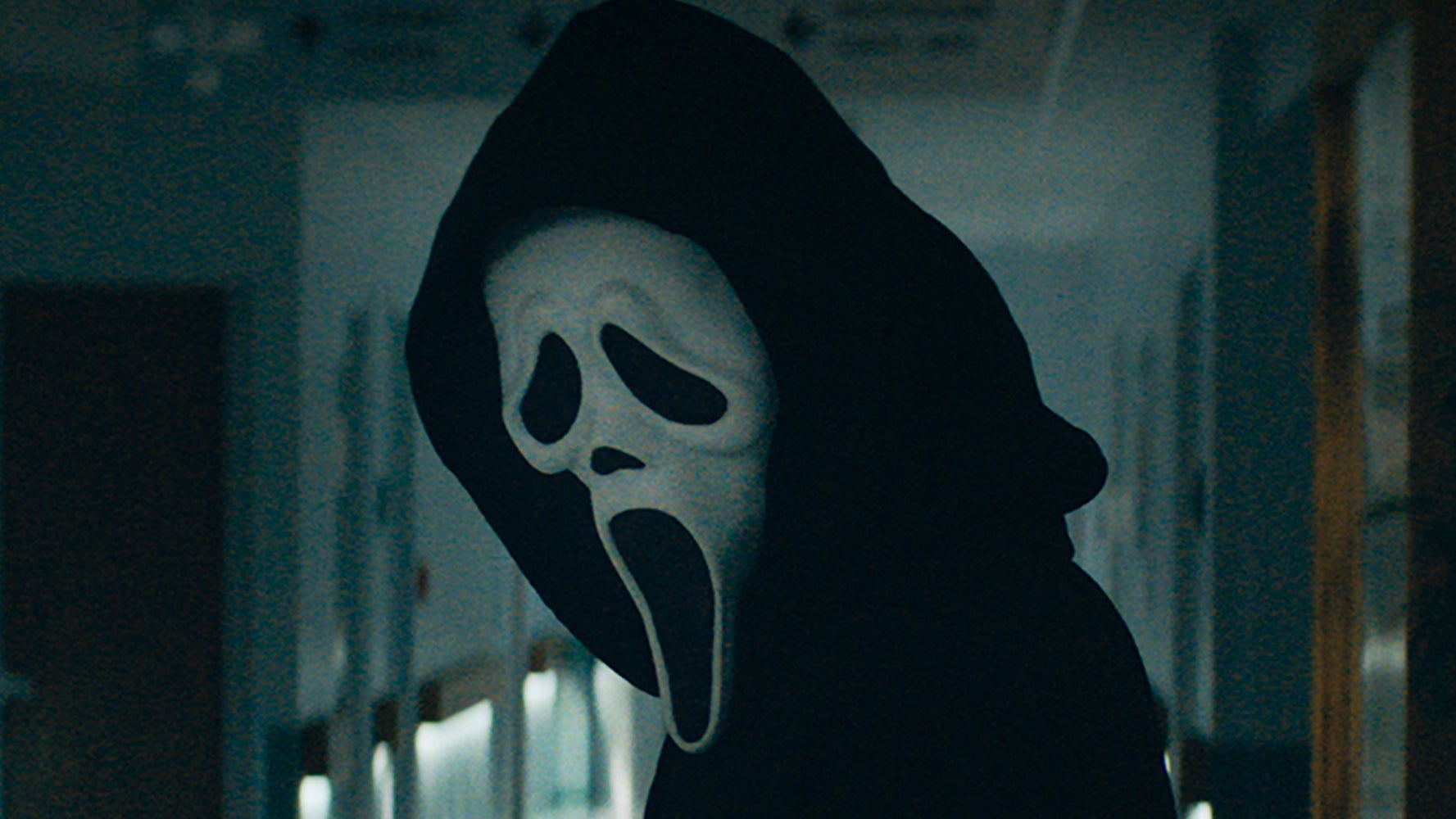 Ghostface Is Back To Terrorize Neve Campbell Once More In New 'Scream' Trailer - HuffPost