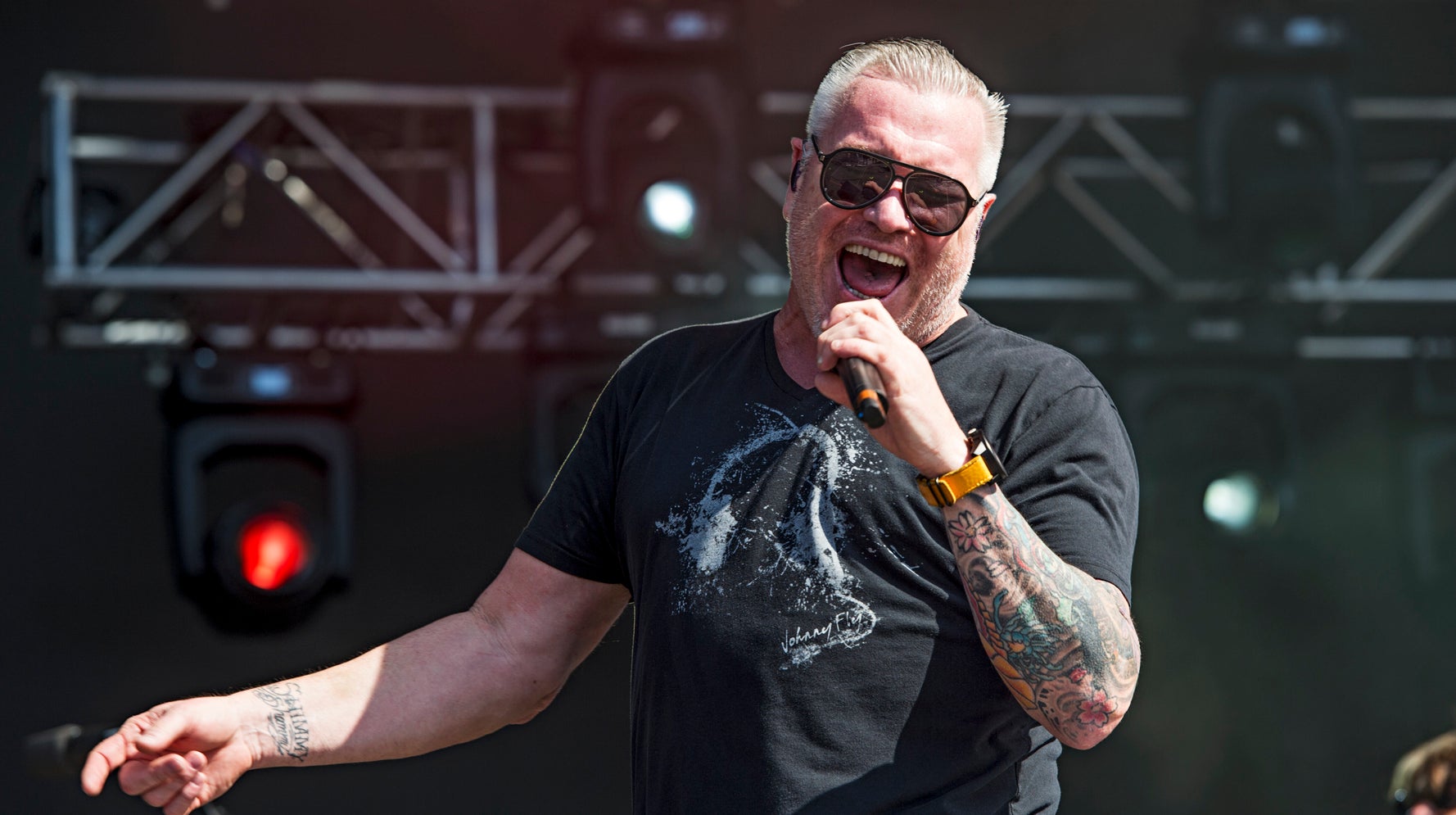 Smash Mouth Singer Steve Harwell Retires After Erratic New York Concert - HuffPost