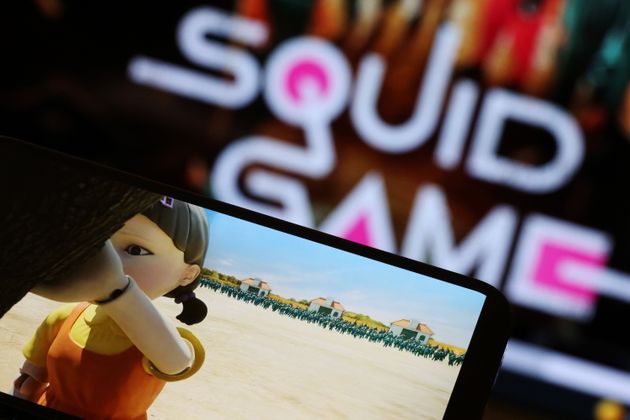 La série Netflix Squid Game diffusée sur un téléphone