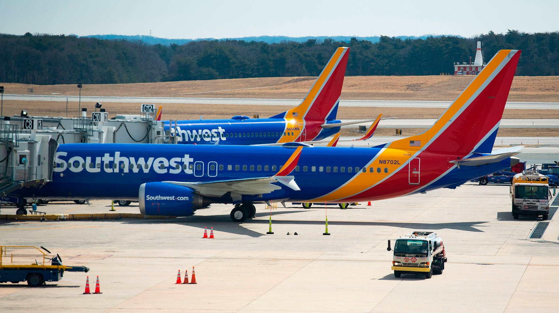 Southwest, American Airlines Rebuff Texas Gov, Will Comply With Biden Vaccine Mandates