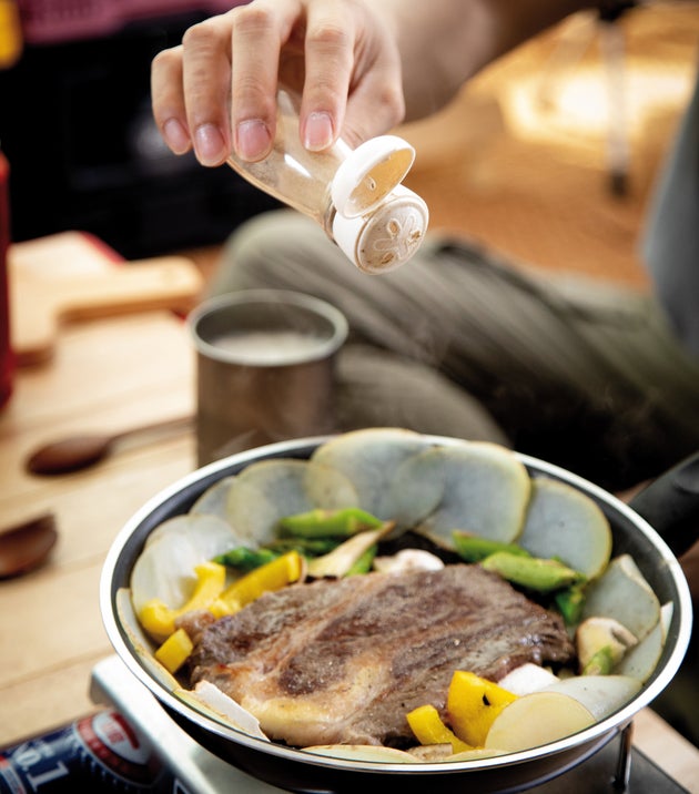 집에서도 외식하는 것처럼 멋과 맛을 추구하는 이들이 늘고 있다.