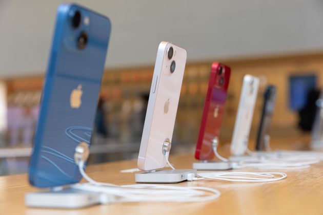 Apple: Εως και 10 εκατ. λιγότερα iPhone 13 λόγω έλλειψης