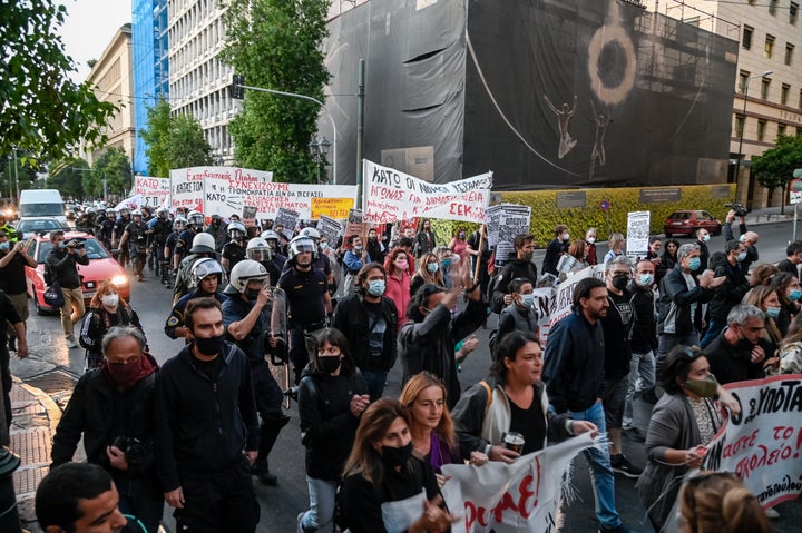 Πανεκπαιδευτικό συλλαλητήριο από την ΟΛΜΕ, την ΔΟΕ και την ΟΙΕΛΕ, μαθητές και φοιτητές στα Προπύλαια και πορεία στην βουλή, Τετάρτη 6 Οκτωβρίου 2021 (ΜΙΧΑΛΗΣ ΚΑΡΑΓΙΑΝΝΗΣ/EUROKINISSI)