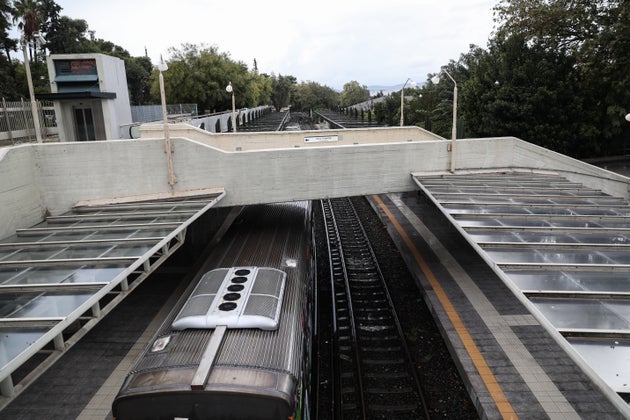 Διακοπή κυκλοφορίας στο Ηλεκτρικό λόγω πλημμύρας στις γραμμές στο Θησείο, Πέμπτη 14 Οκτωβρίου 2021. (ΒΑΣΙΛΗΣ ΡΕΜΠΑΠΗΣ/EUROKINISSI)
