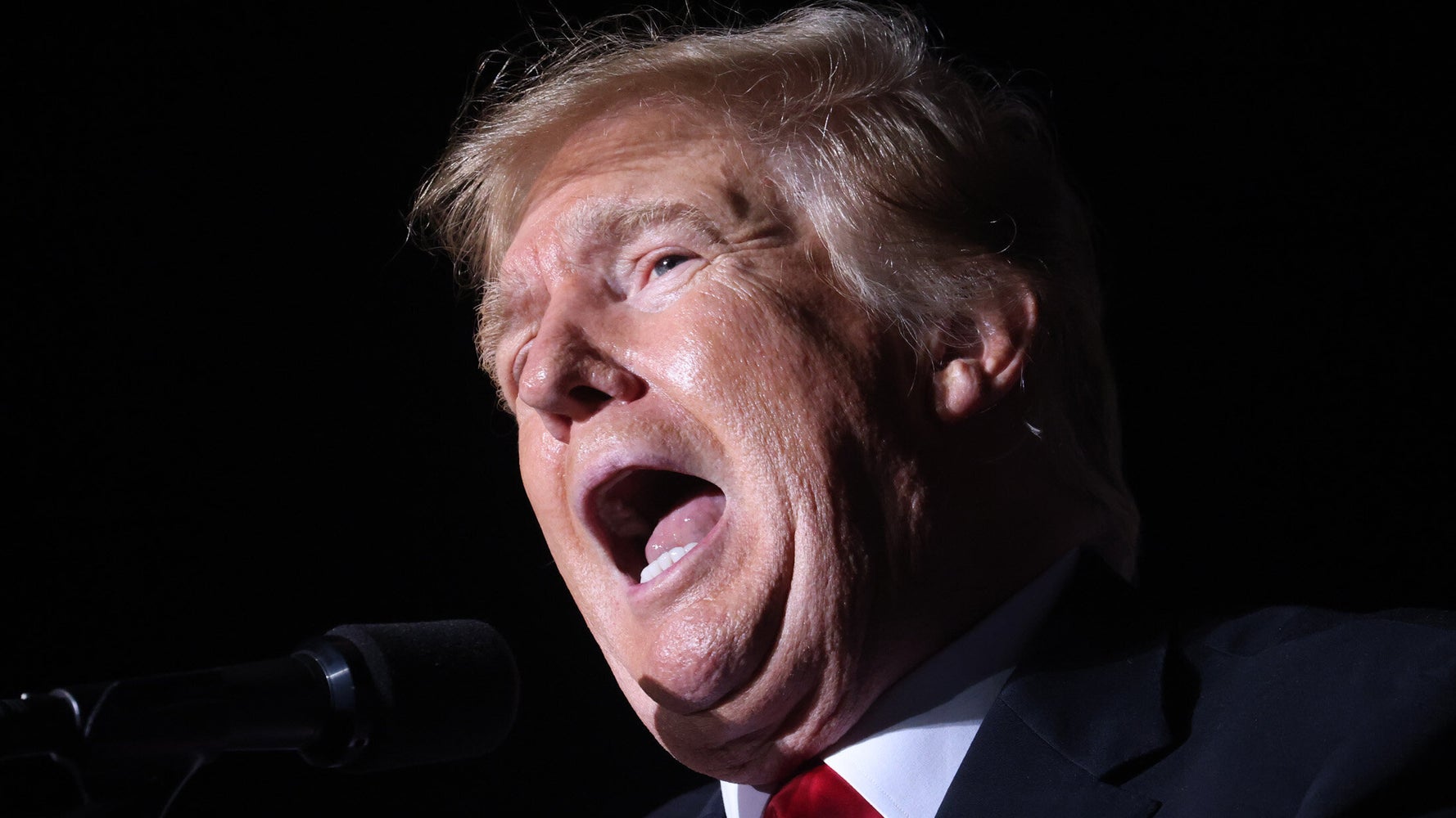 Trump Shares His Thoughts On Golden Showers In Bonkers Off-Script Moment - Vimarsana News