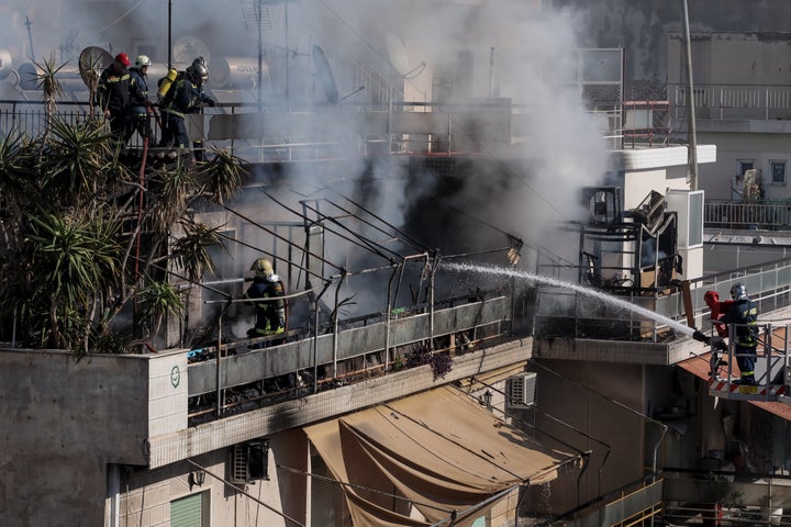 Φωτιά σε διαμέρισμα στον Κολωνό