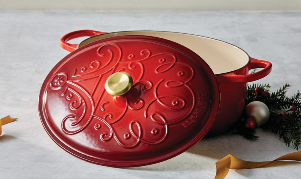 This  Dutch Oven Has 28,000 5-Star Ratings & Is Under $50