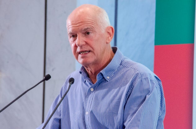 Πρώτες επαφές Παπανδρέου με υποψήφιους για την προεδρία στο ΚΙΝ.ΑΛ - Το ειρωνικό σχόλιο