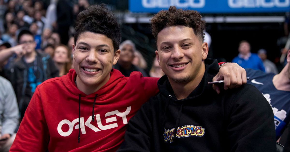 Jackson Mahomes makes a name for himself on TikTok – Golden Lines