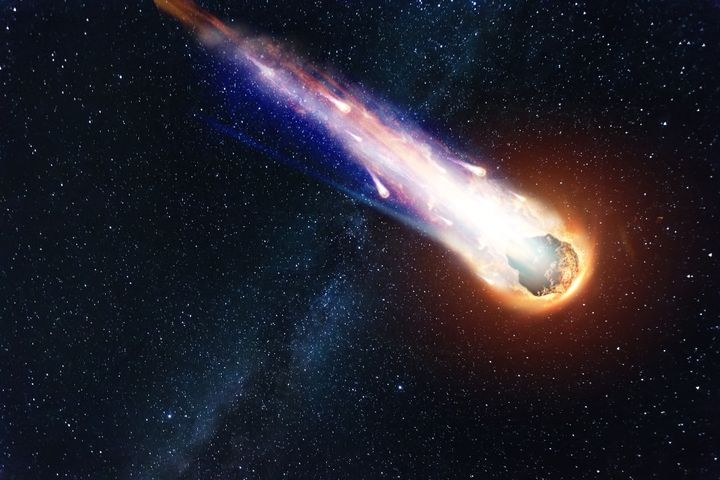 Meteorito cae desde el espacio.