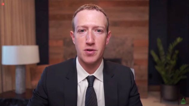 Mark Zuckerberg (ici pris en photo le 25 mars 2021) souhaite que Facebook se détache de l'étiquette...