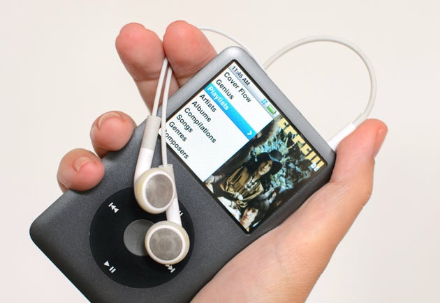 L’iPod compie 20 anni, il lancio nel 2001 L’iPod compie 20 anni, il lancio nel 2001