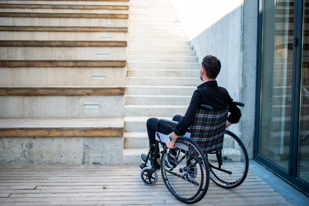 Ένας φοιτητής με αναπηρικό αμαξίδιο στο Πανεπιστήμιο - Τίποτα δεν είναι