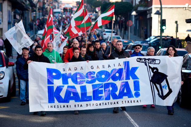 Manifestación en Basauri pidiendo la liberación de etarras en diciembre de