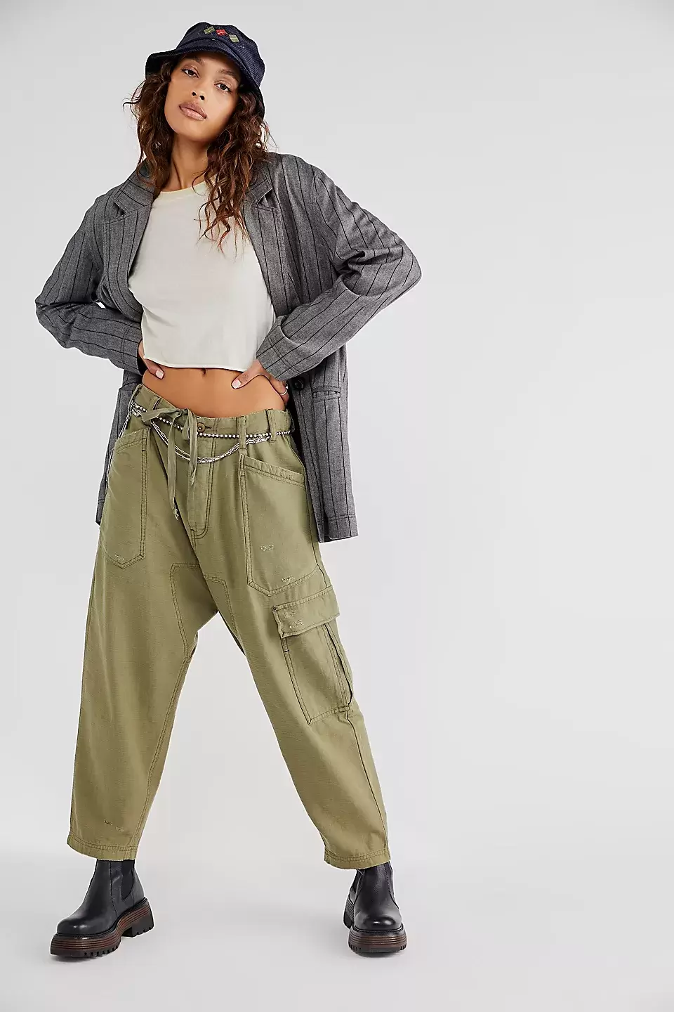 BDG Urban Outfitters Loose fit Cargo Pants in Sand | ABOUT YOU