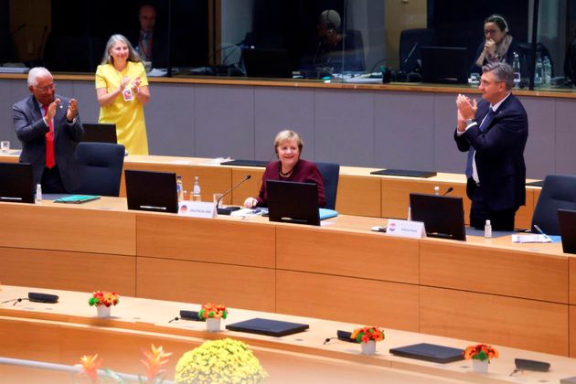 Los líderes europeos aplauden a Angela