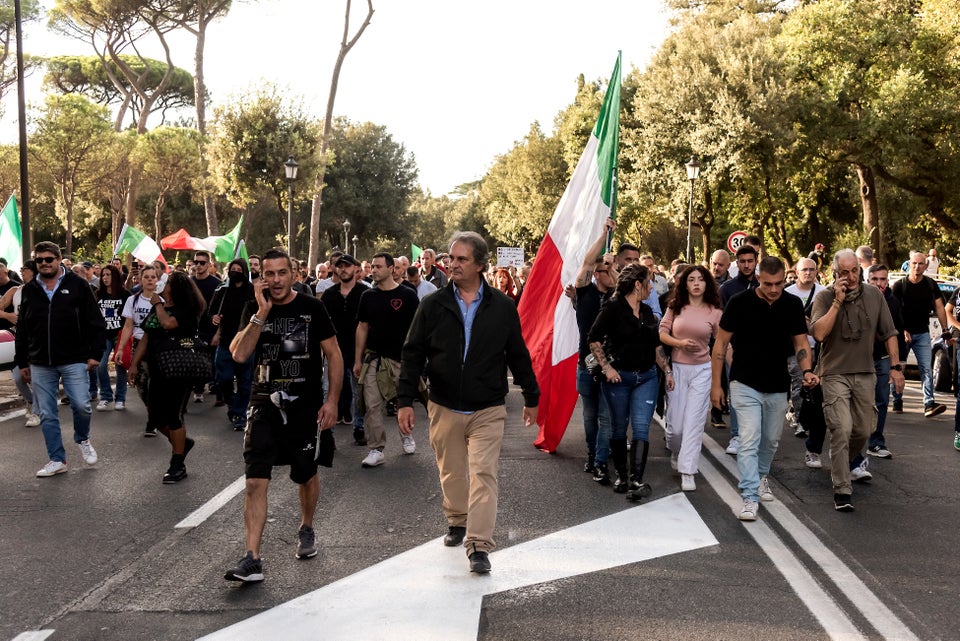 Roberto Fiore, en el centro, durante la manifestación del 9 de