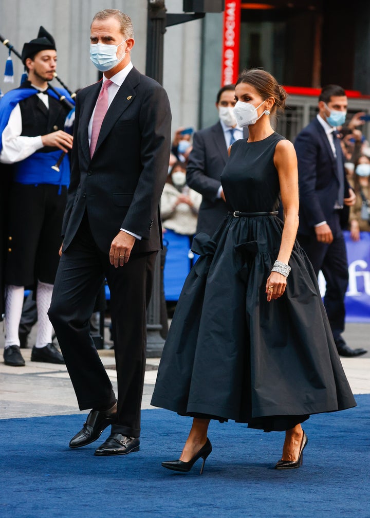 Los reyes Felipe y Letizia, a su llegada a los Princesa de Asturias.
