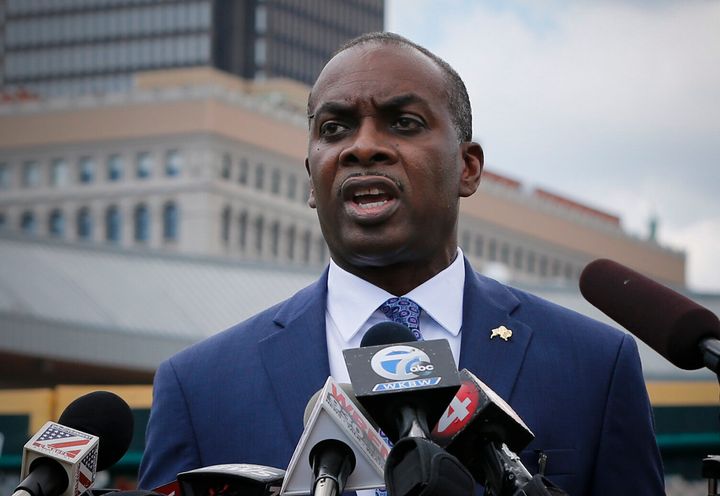 Buffalo, New York, Mayor Byron Brown, a centrist Democrat, has received donations from Republicans. On Friday, it emerged that the state GOP is also working to reelect him.