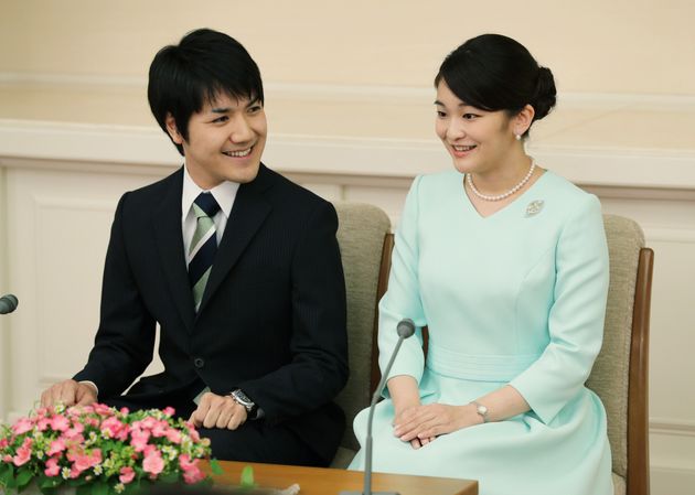 2017年9月3日、婚約が内定し、記者会見される秋篠宮家の長女眞子さまと小室圭さん