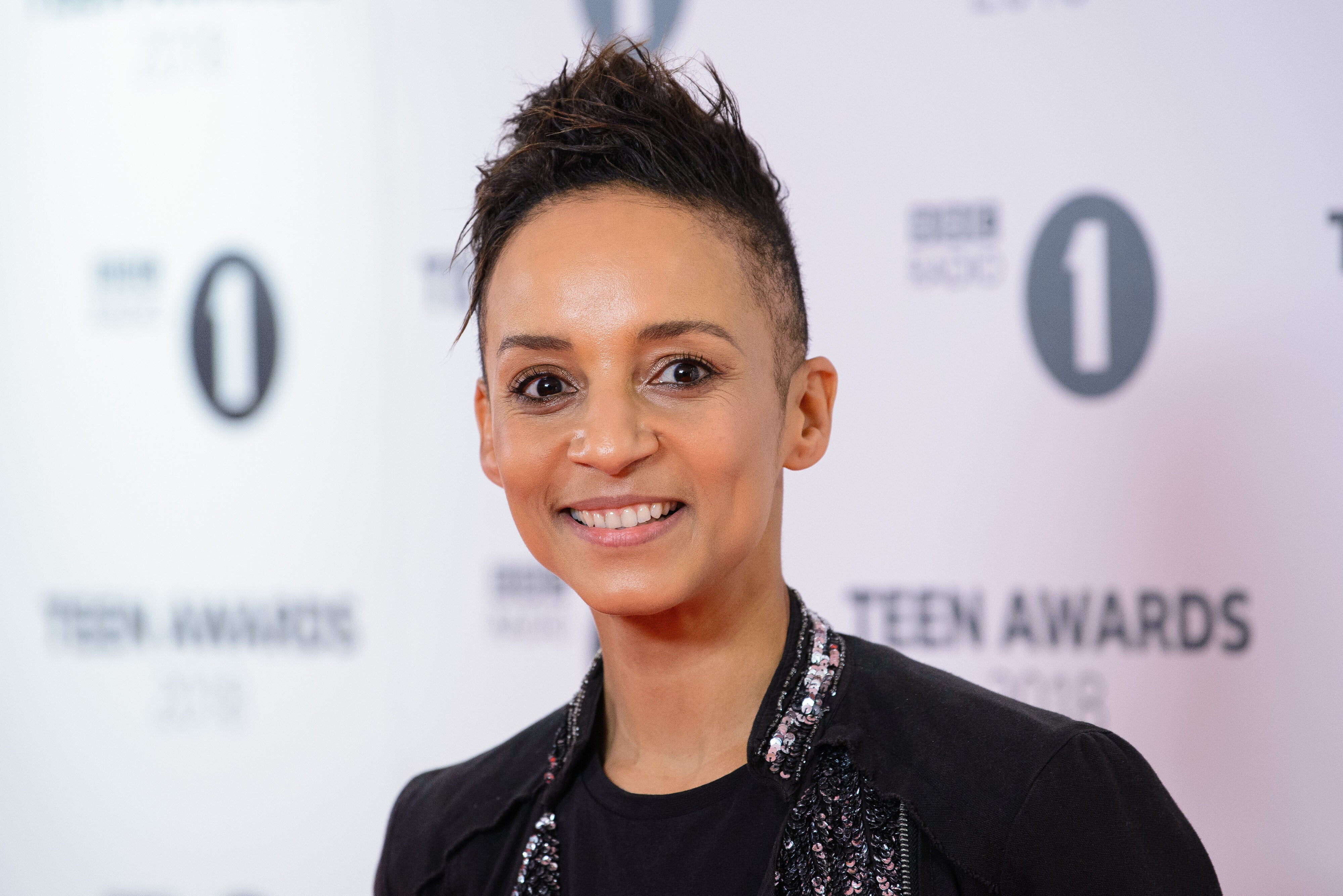 Adele roberts. Adele roberts. Adele 2024. Adele roberts. Adele roberts кто это.