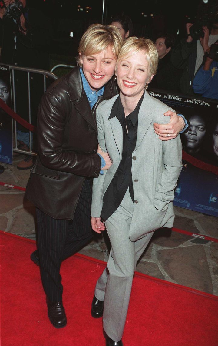 Anne Heche with Ellen DeGeneres at a 1998 movie premiere.