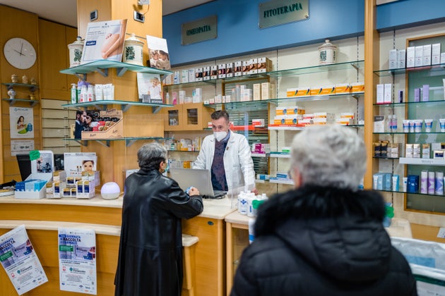 Terza dose per tutti ma senza fretta. I grandi hub non riapriranno Terza dose per tutti ma senza fretta. I grandi hub non riapriranno