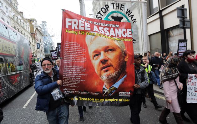 Marcha en favor de Julian Assange, este martes, en