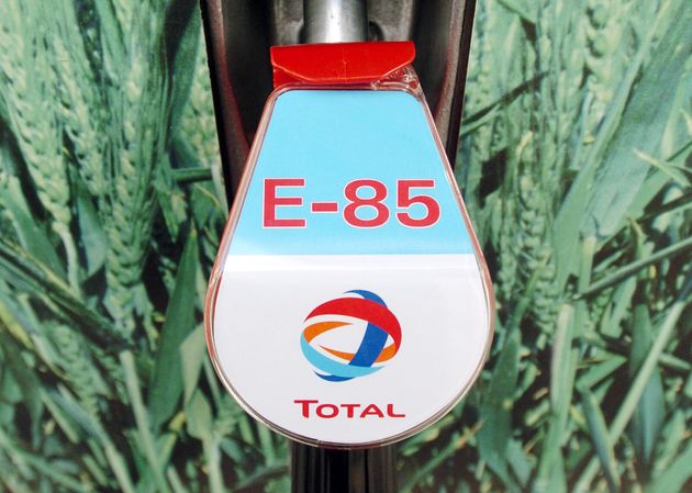 Photo de la première pompe à biocarburant E85 de Paris réalisée le 09 octobre 2006 lors de son inauguration...