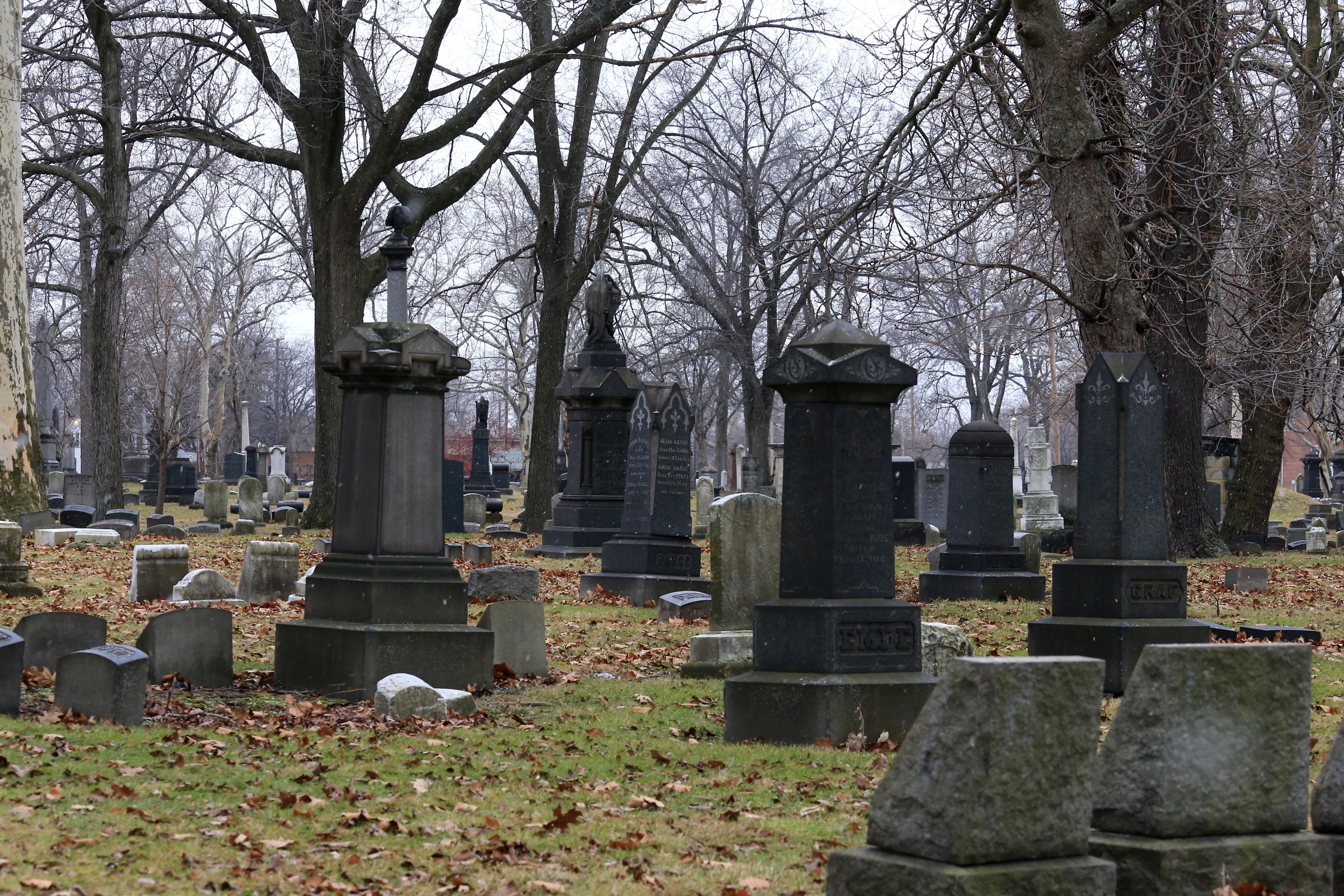 Here's The Difference Between A Cemetery And A Graveyard | HuffPost Life