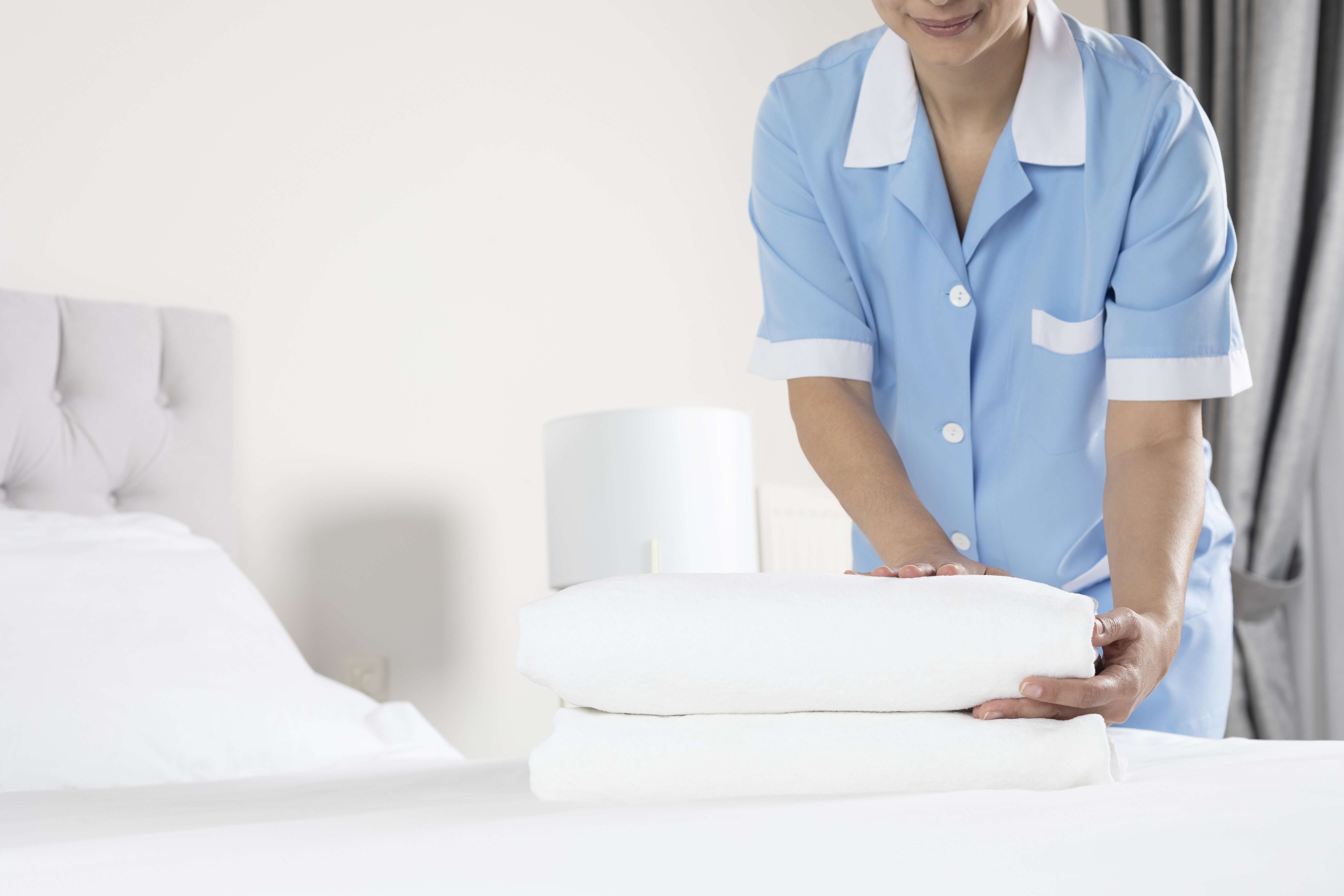 What People Get Wrong About Tipping Hotel Housekeepers HuffPost Life   617adac8240000535a5087d2 