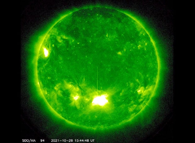 大規模な太陽フレア発生 電波障害に注意を 30日に影響出る恐れ ハフポスト 大規模な太陽フレア発生 電波障害に注意を 30日に影響出る恐れ ハフポスト