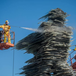 Αθήνα: Λάμπει και πάλι ο «Δρομέας» - Καθαρίστηκε μετά από επτά