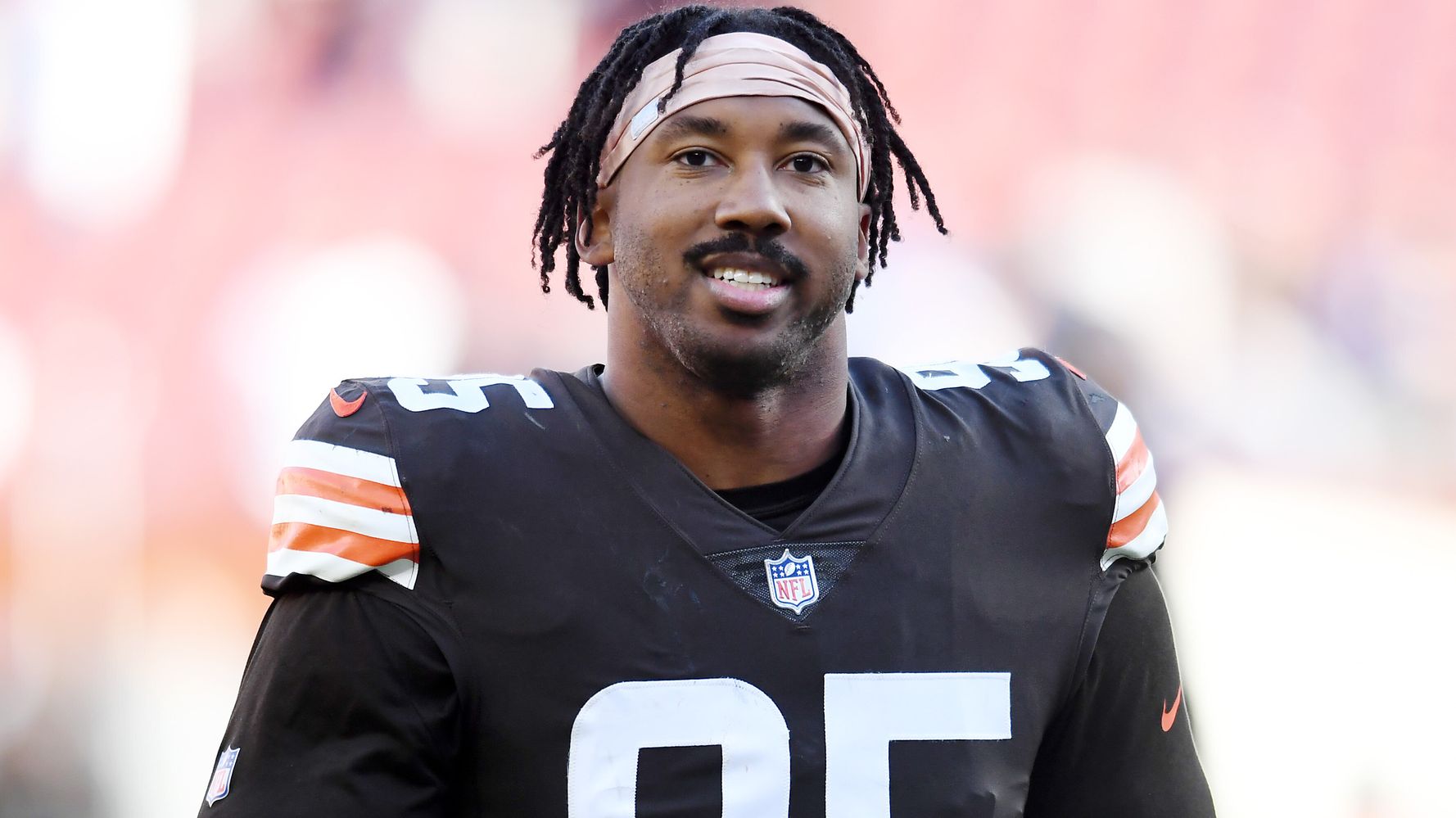 Myles Garrett Wore His Halloween Costume On The Field And Killed It As The Grim Reaper