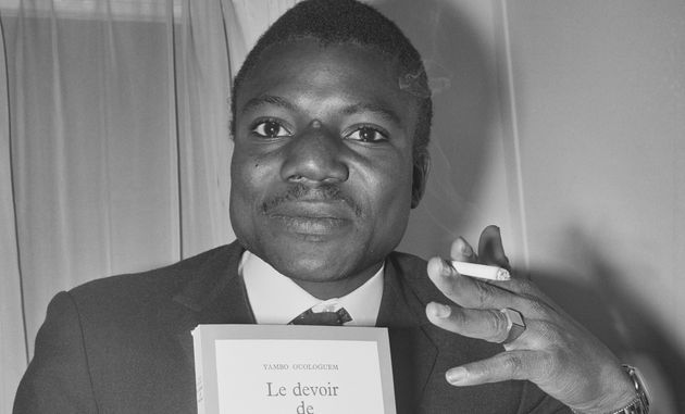 Yambo Ouologuem, ici en 1968 au moment de la remise de son prix Renaudot.