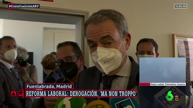 El expresidente Zapatero atiende a los medios en un