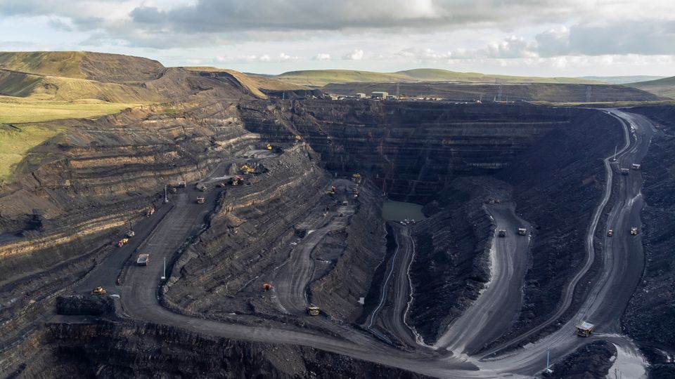  Une vue aérienne de la mine de charbon à ciel ouvert Ffos-y-Fran le 1er novembre...