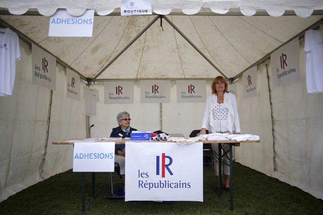 Des militants des Républicains lors d'un rassemblement à la Baule, en septembre 2015. REUTERS/Stephane Mahe