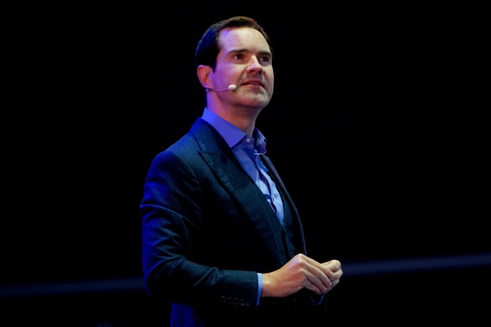 Jimmy Carr revealed her hasn't spoken to his dad in 21 years.