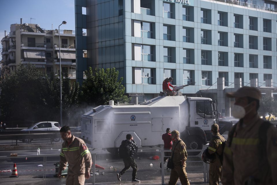 Επεισόδια και τραυματισμοί στη συγκέντρωση